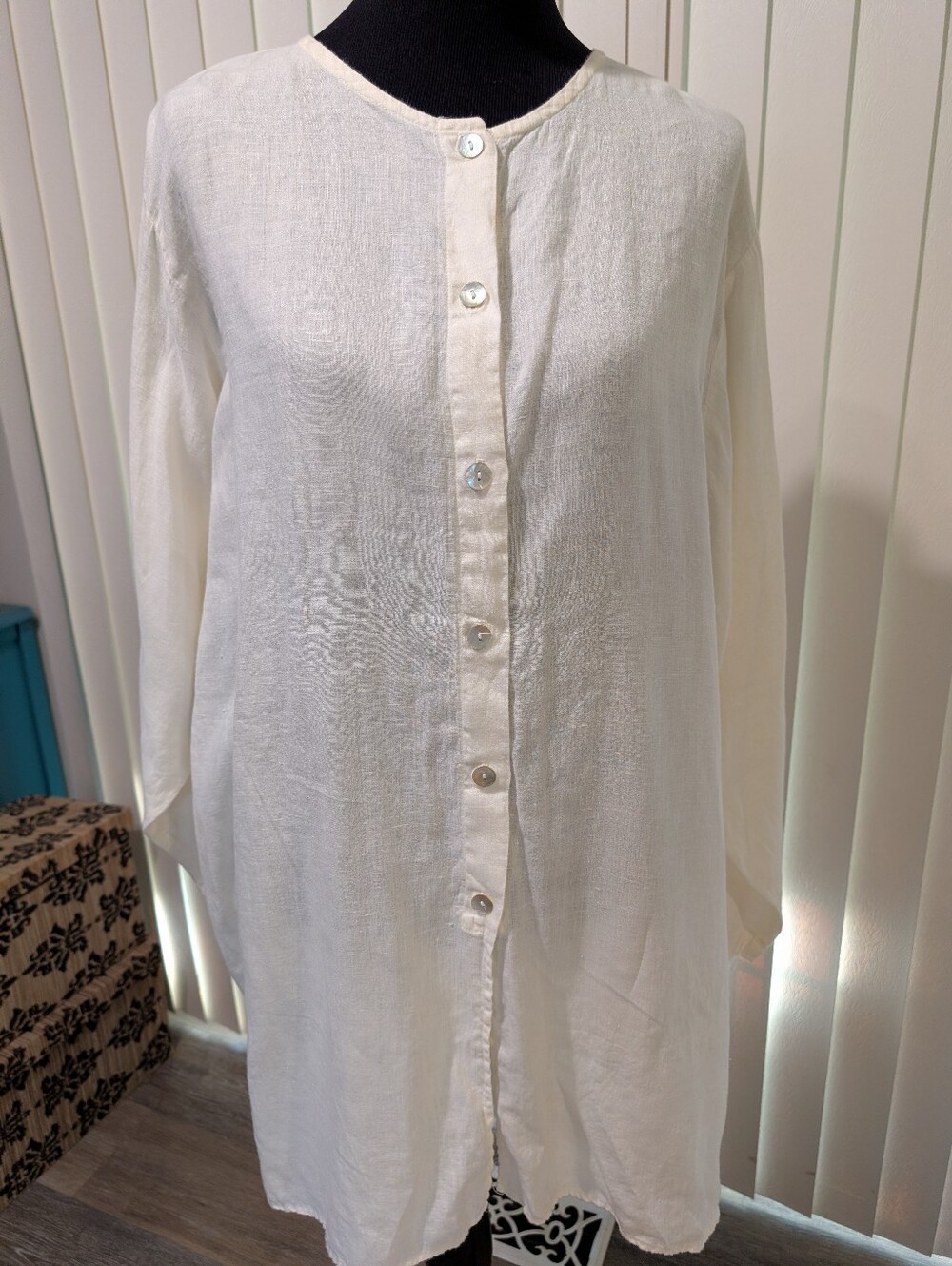 Via Via Ivory Linen Button Down Blouse
